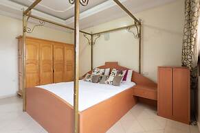 5 Bedroom Holiday Villa Yasmine, Perfect for Family Holidays, Near Bea