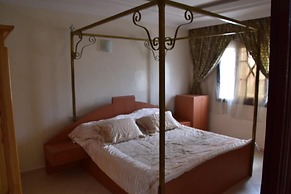 5 Bedroom Holiday Villa Yasmine, Perfect for Family Holidays, Near Bea