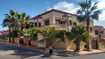 5 Bedroom Holiday Villa Yasmine, Perfect for Family Holidays, Near Bea