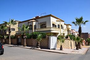5 Bedroom Holiday Villa Yasmine, Perfect for Family Holidays, Near Bea