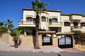 5 Bedroom Holiday Villa Yasmine, Perfect for Family Holidays, Near Bea