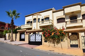 5 Bedroom Holiday Villa Yasmine, Perfect for Family Holidays, Near Bea