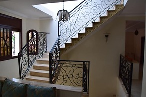 5 Bedroom Holiday Villa Yasmine, Perfect for Family Holidays, Near Bea