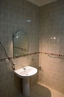 5 Bedroom Holiday Villa Yasmine, Perfect for Family Holidays, Near Bea