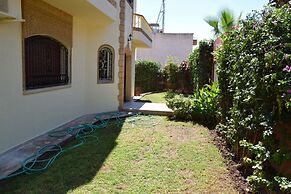 5 Bedroom Holiday Villa Yasmine, Perfect for Family Holidays, Near Bea