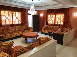 5 Bedroom Holiday Villa Yasmine, Perfect for Family Holidays, Near Bea