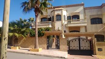 5 Bedroom Holiday Villa Yasmine, Perfect for Family Holidays, Near Bea