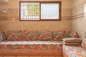 5 Bedroom Holiday Villa Yasmine, Perfect for Family Holidays, Near Bea