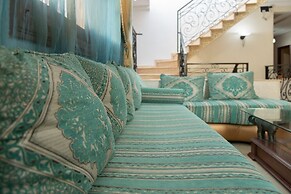 5 Bedroom Holiday Villa Yasmine, Perfect for Family Holidays, Near Bea