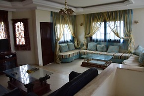 5 Bedroom Holiday Villa Yasmine, Perfect for Family Holidays, Near Bea