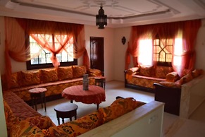 5 Bedroom Holiday Villa Yasmine, Perfect for Family Holidays, Near Bea