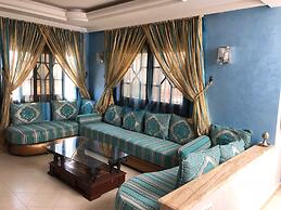 5 Bedroom Holiday Villa Yasmine, Perfect for Family Holidays, Near Bea