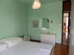 Holiday Apartment With a Balcony and sea View, Just 300 Metres From th