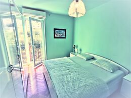 Holiday Apartment With a Balcony and sea View, Just 300 Metres From th