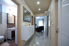 Few Steps From the Center - new and Modern Apartment for 4 Persons