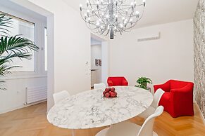 San Fermo Luxury Apartment