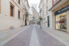 San Fermo Luxury Apartment