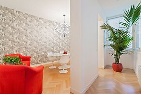 San Fermo Luxury Apartment