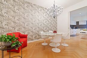 San Fermo Luxury Apartment