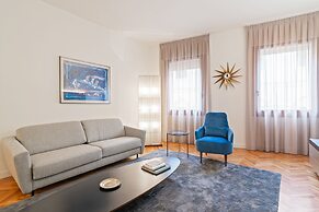 San Fermo Luxury Apartment