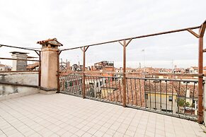 Ponte di Rialto Penthouse with Panoramic Terrace