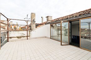 Ponte di Rialto Penthouse with Panoramic Terrace