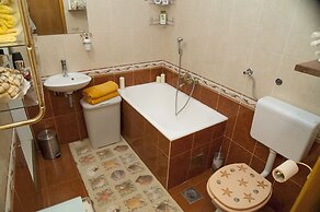 House With Pool in Split Near the Beach