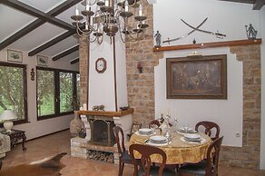 House With Pool in Split Near the Beach