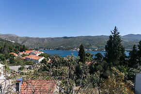 Room-wonderfull View to the Entire bay o