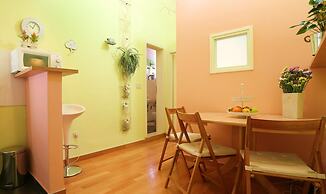 Double Bedroom Apartment on Great Location With Balcony!!