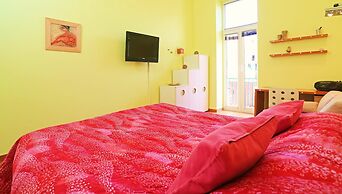 Double Bedroom Apartment on Great Location With Balcony!!