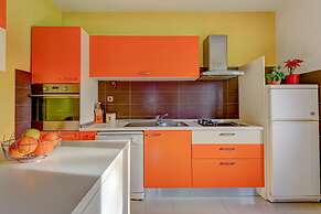 The Apartments Consists of two Bedrooms, a Bathroom, a Kitchen and a L