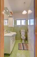 The Apartments Consists of two Bedrooms, a Bathroom, a Kitchen and a L