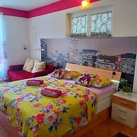 Pretty Apartment With Terrace on Island Rab