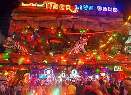 Your Dream Vacation Starts Here See Inside