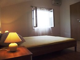 Classic Attic Apartment