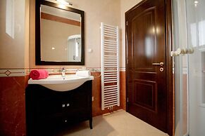 Luxurious Villa Anthi