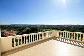 Luxurious Villa Anthi