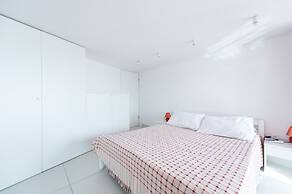 No5 Penthouse 2 Bedroom Apartment