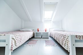 No5 Penthouse 2 Bedroom Apartment