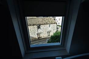 No5 Penthouse 2 Bedroom Apartment