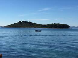 No5 Penthouse 2 Bedroom Apartment