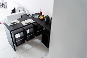 No5 Penthouse 2 Bedroom Apartment