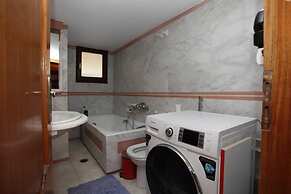 Nilly's Central Luxury Apartments