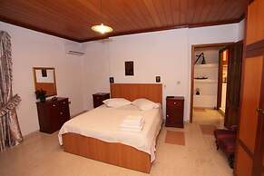 Nilly's Central Luxury Apartments