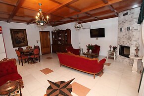 Nilly's Central Luxury Apartments