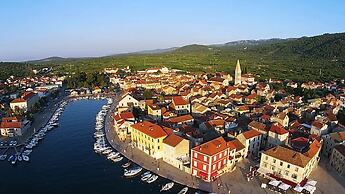 Comfortable Apartment in Stari Grad