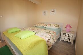 Apartment Rustica With 2 Bedrooms