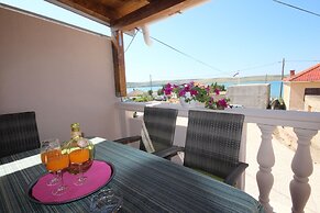 Apartment Rustica With 2 Bedrooms