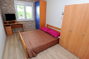 Holiday House With Pool